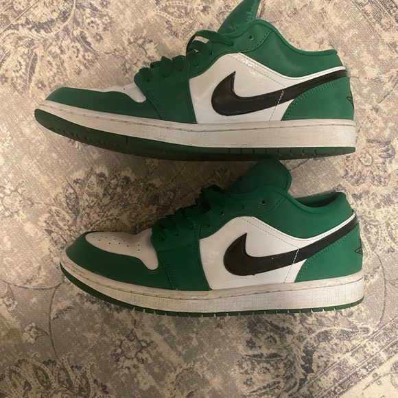 Men’s Jordan 1 low Pine Green - Picture 5 of 5